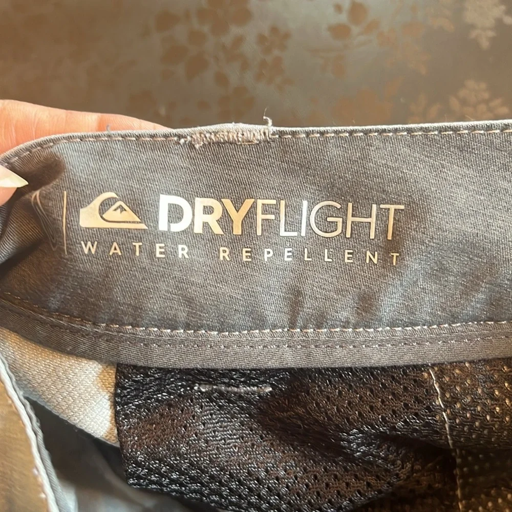 Men’s Quiksilver Amphibian Gray shorts, Sz 30, NICE!!! - Picture 5 of 7